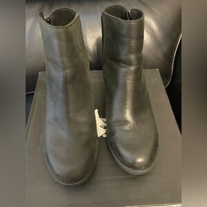 Sorel Joan of Arctic Wedge II Zip  ankle boot Chelsea size8.5